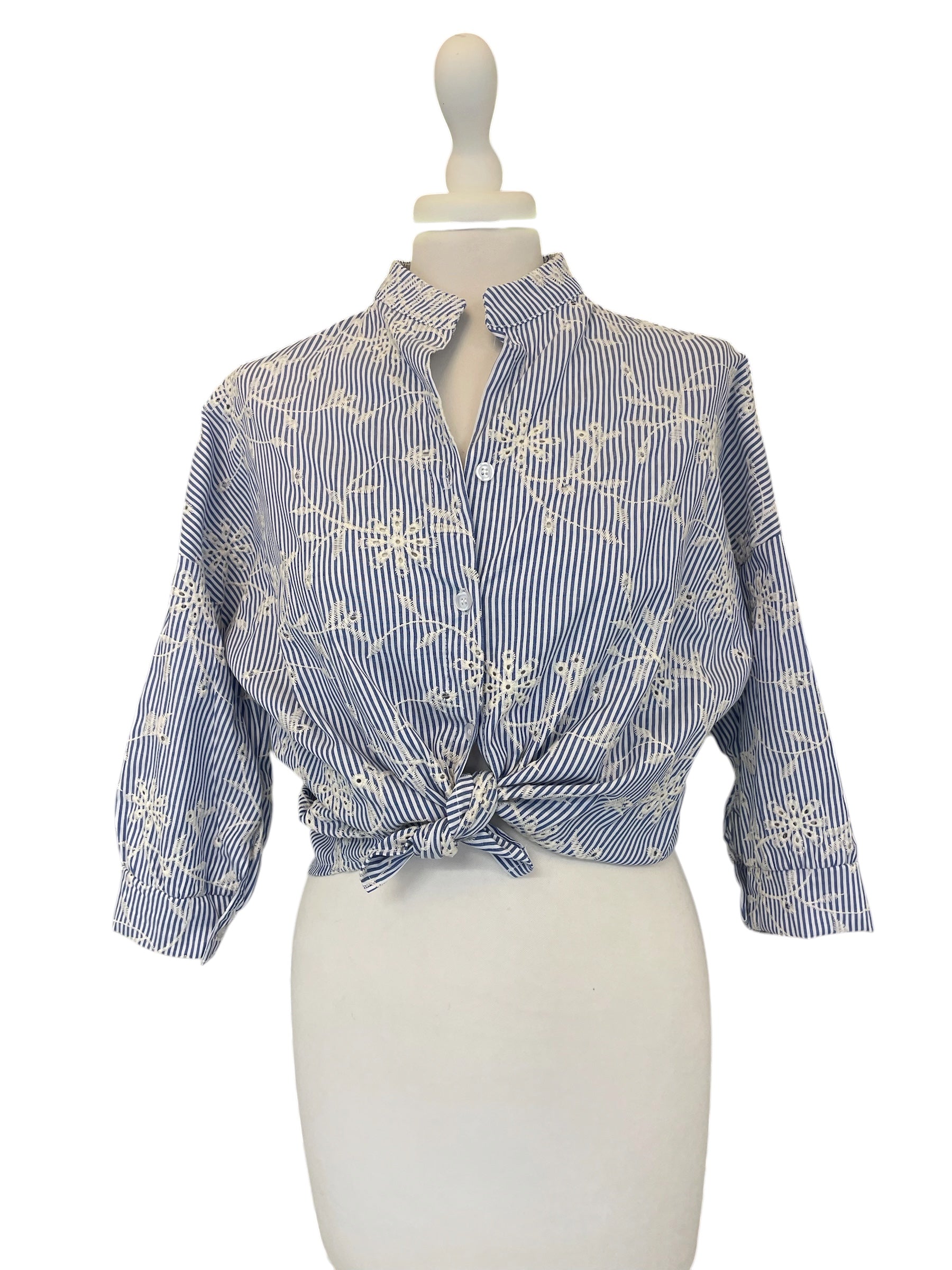 Camicia ricamata unica variante taglia unica