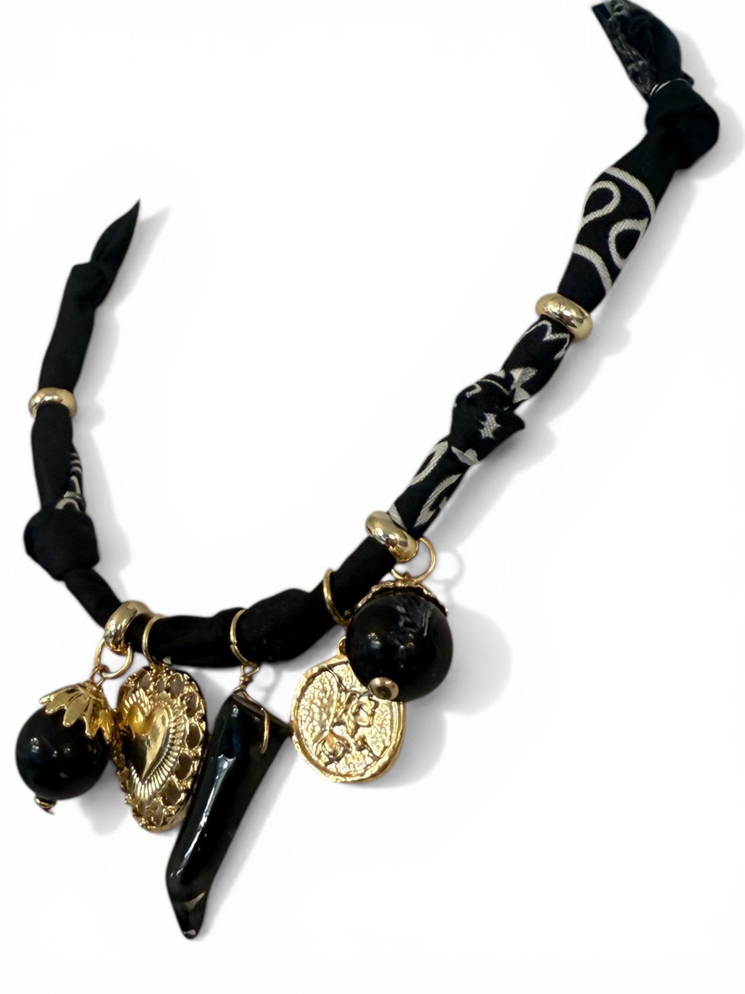 NECKLACE bandana nera/ corno