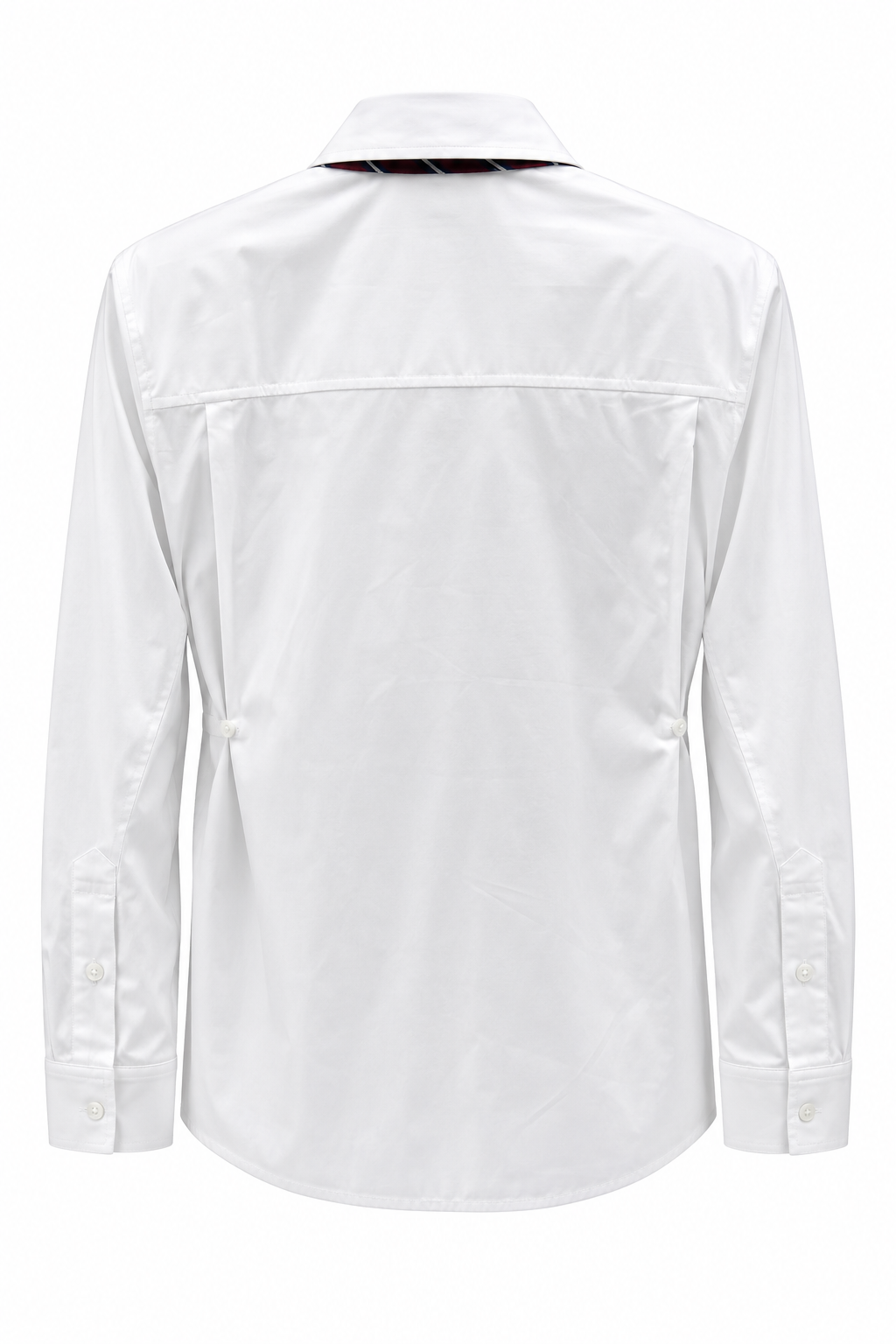 Camicia bianca con cravatta e ripresa dietro