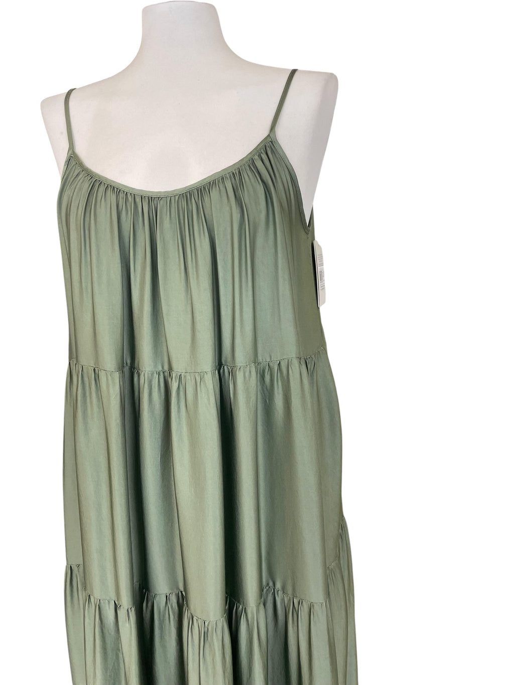 Abito a balze in satin