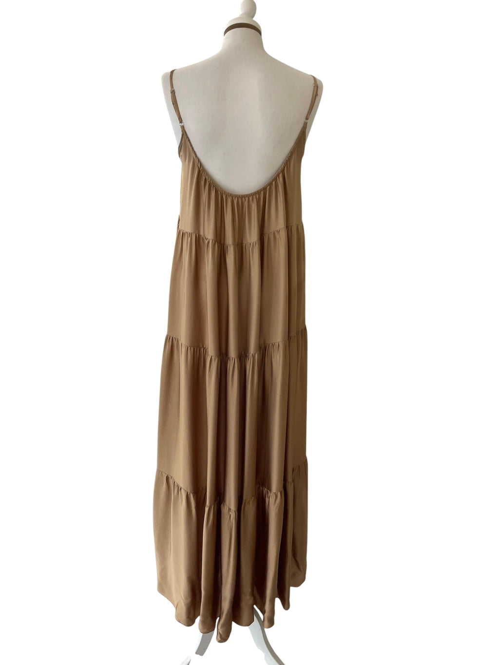 Abito a balze in satin