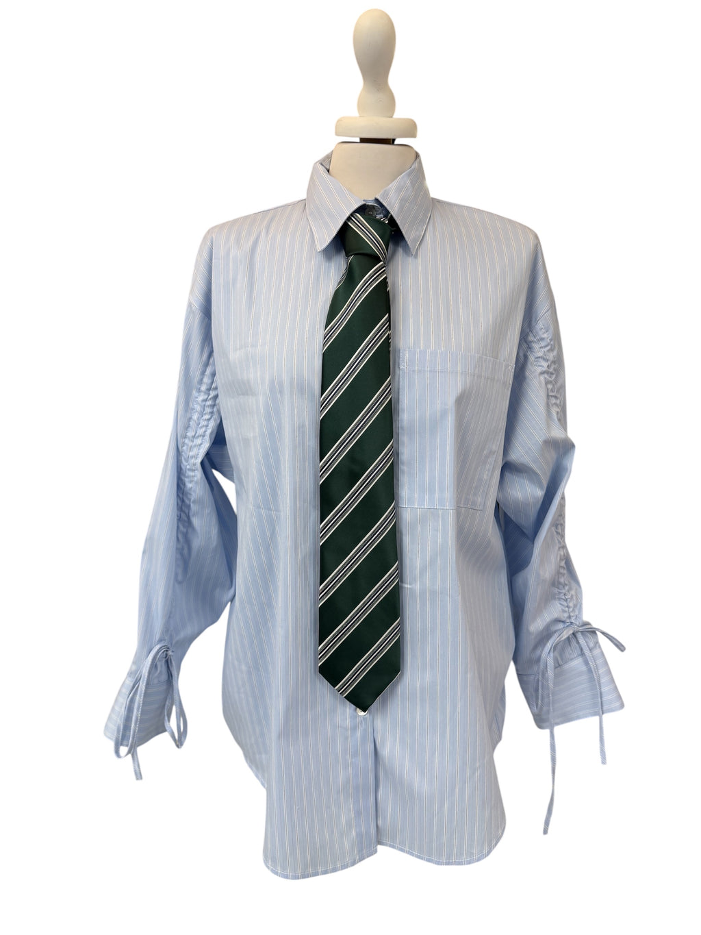 Camicia a righe azzurra manica arriccio + cravatta