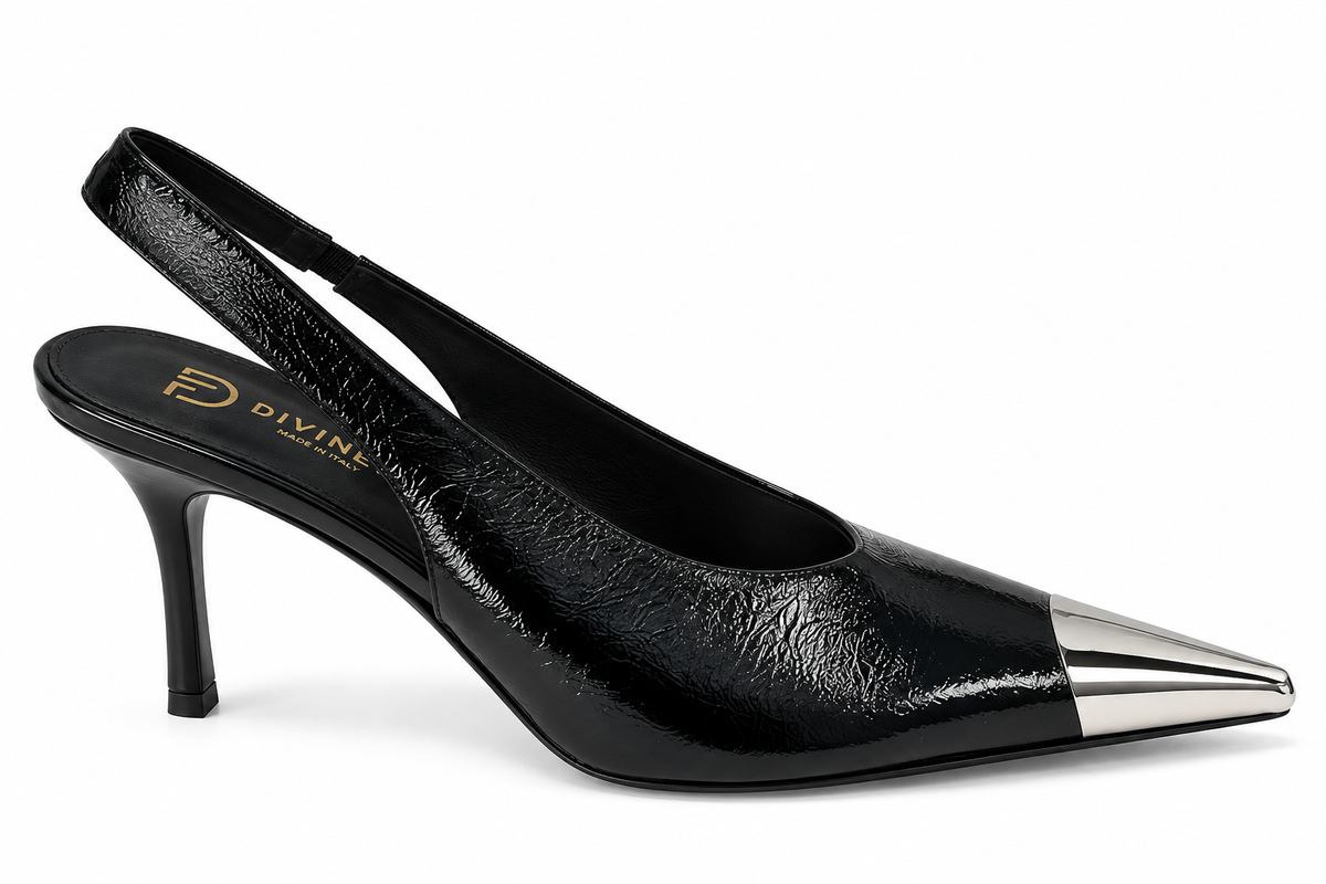 Sling Back in pelle nera con punta in metallo agento
