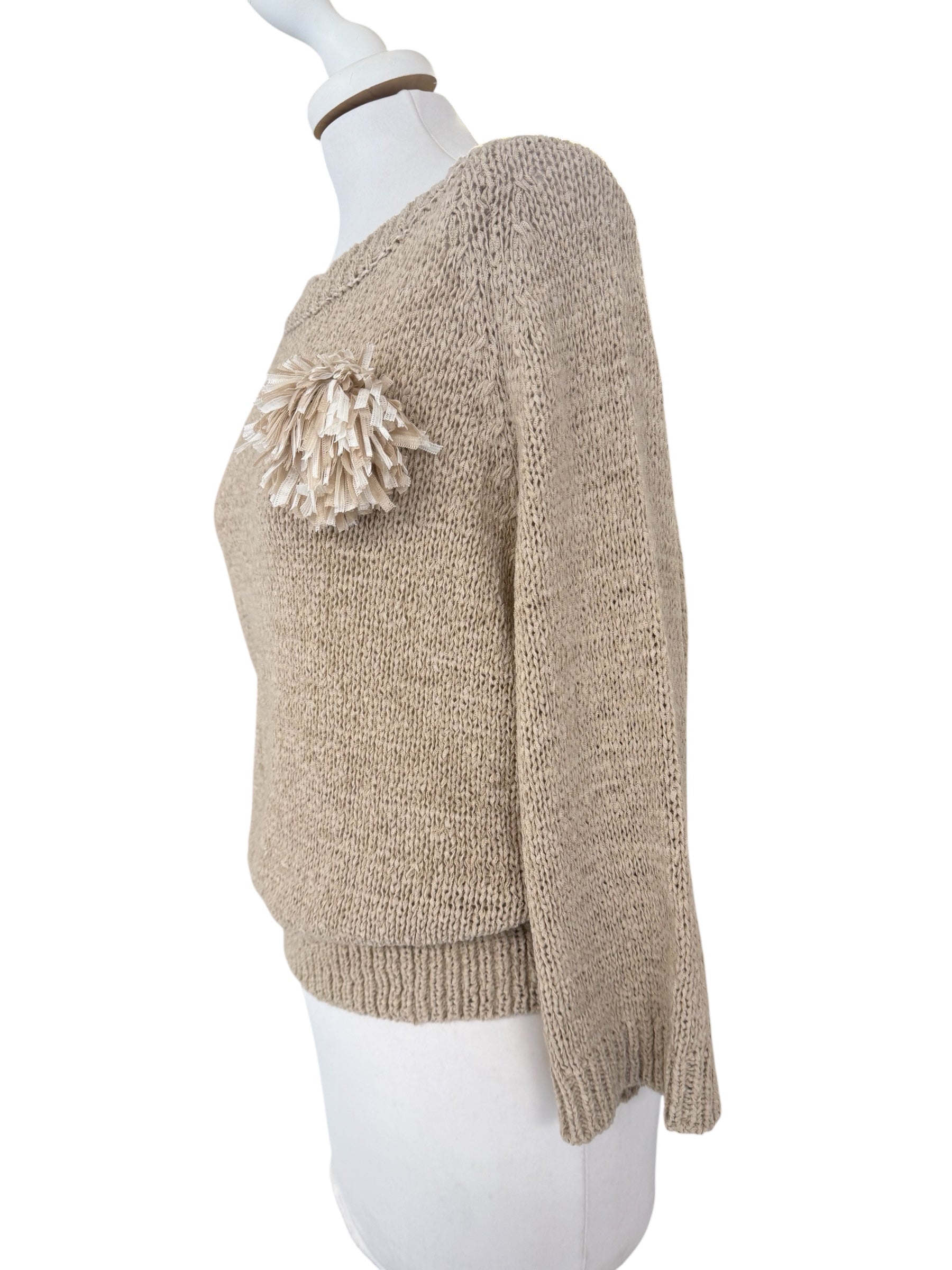 Maglia in fettuccia con spilla