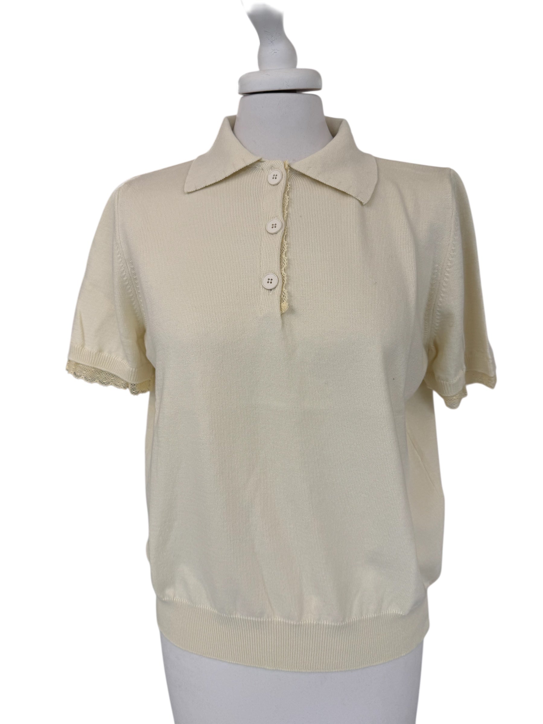 Polo con dettaglio pizzo