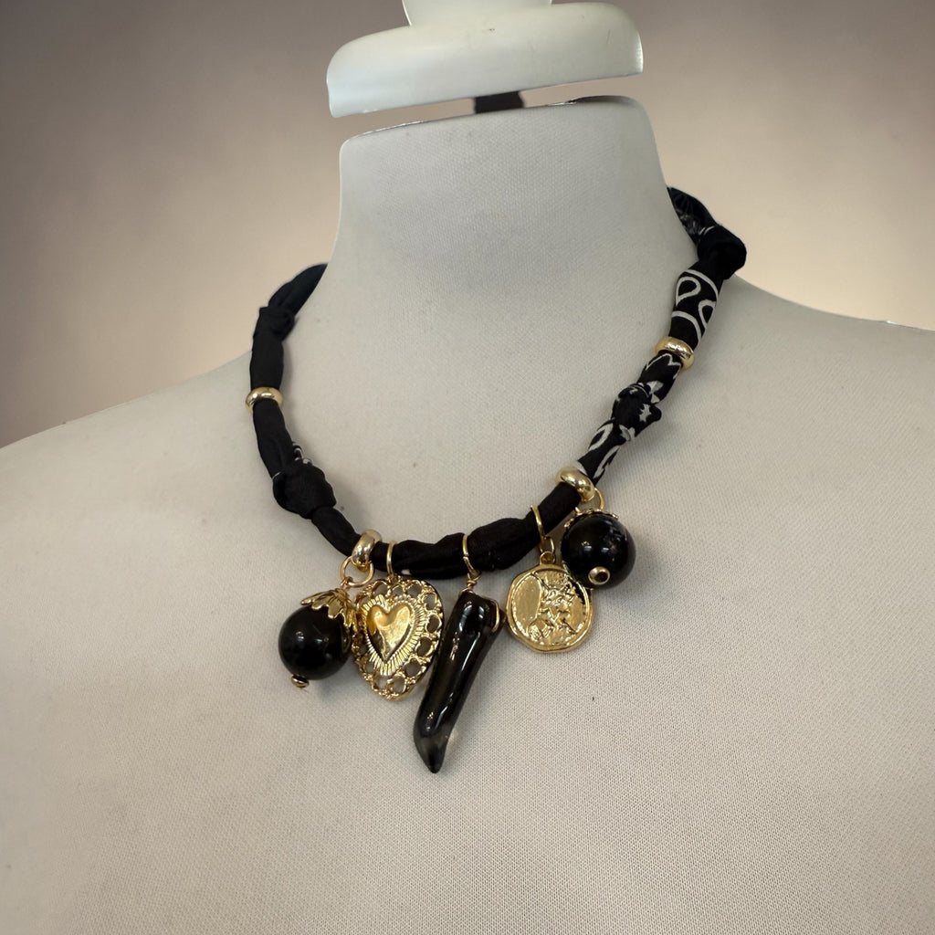 NECKLACE bandana nera/ corno