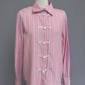 Camicia rigata rosa con alamari