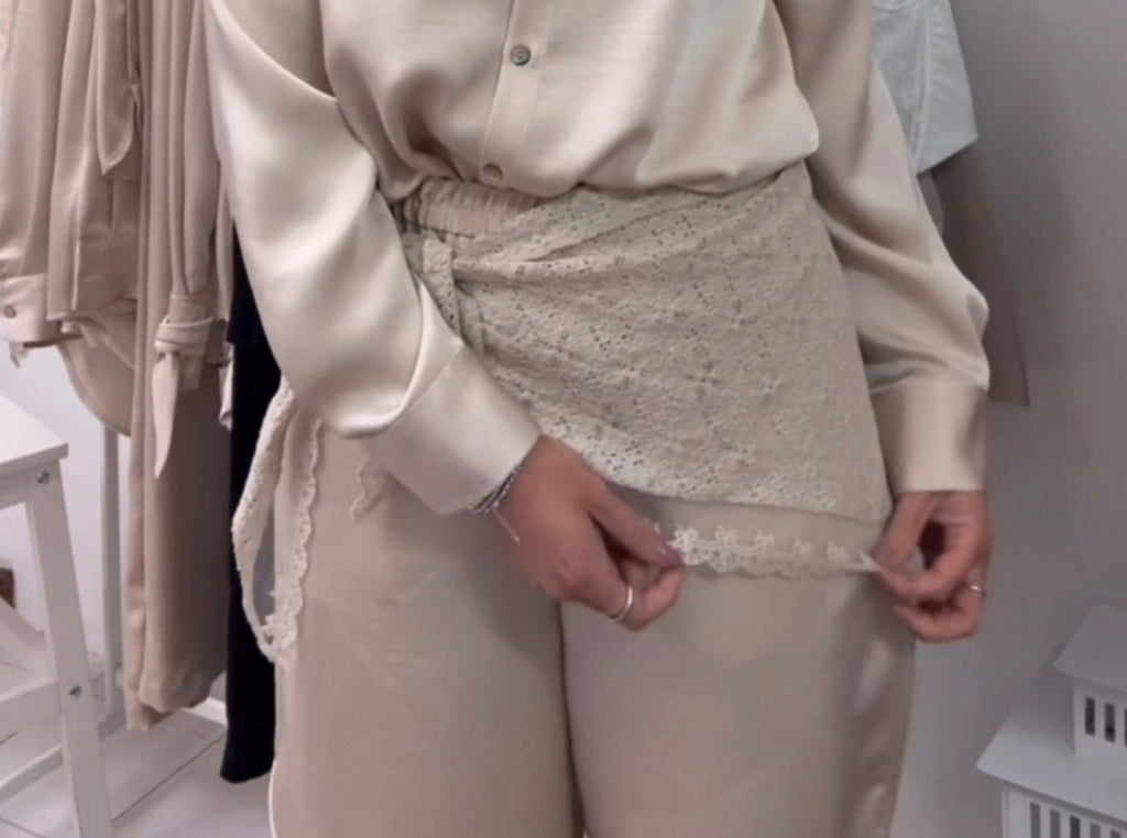 Bandana in pizzo beige