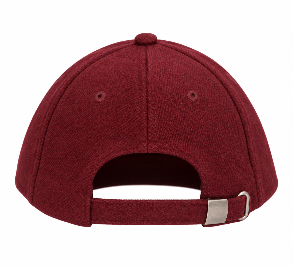 Cappellino bordeaux con cuore