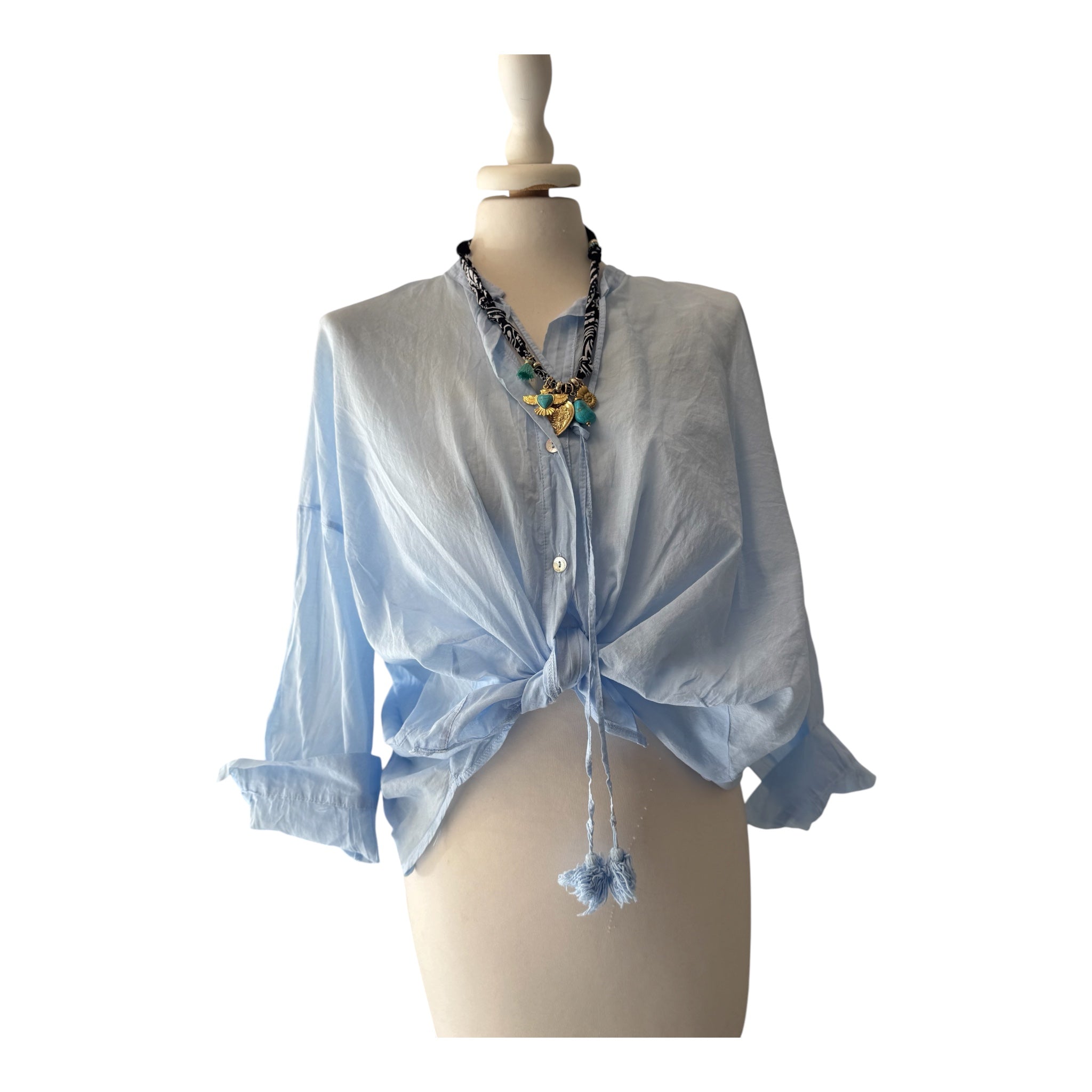 Camicia tinta unita con nappine