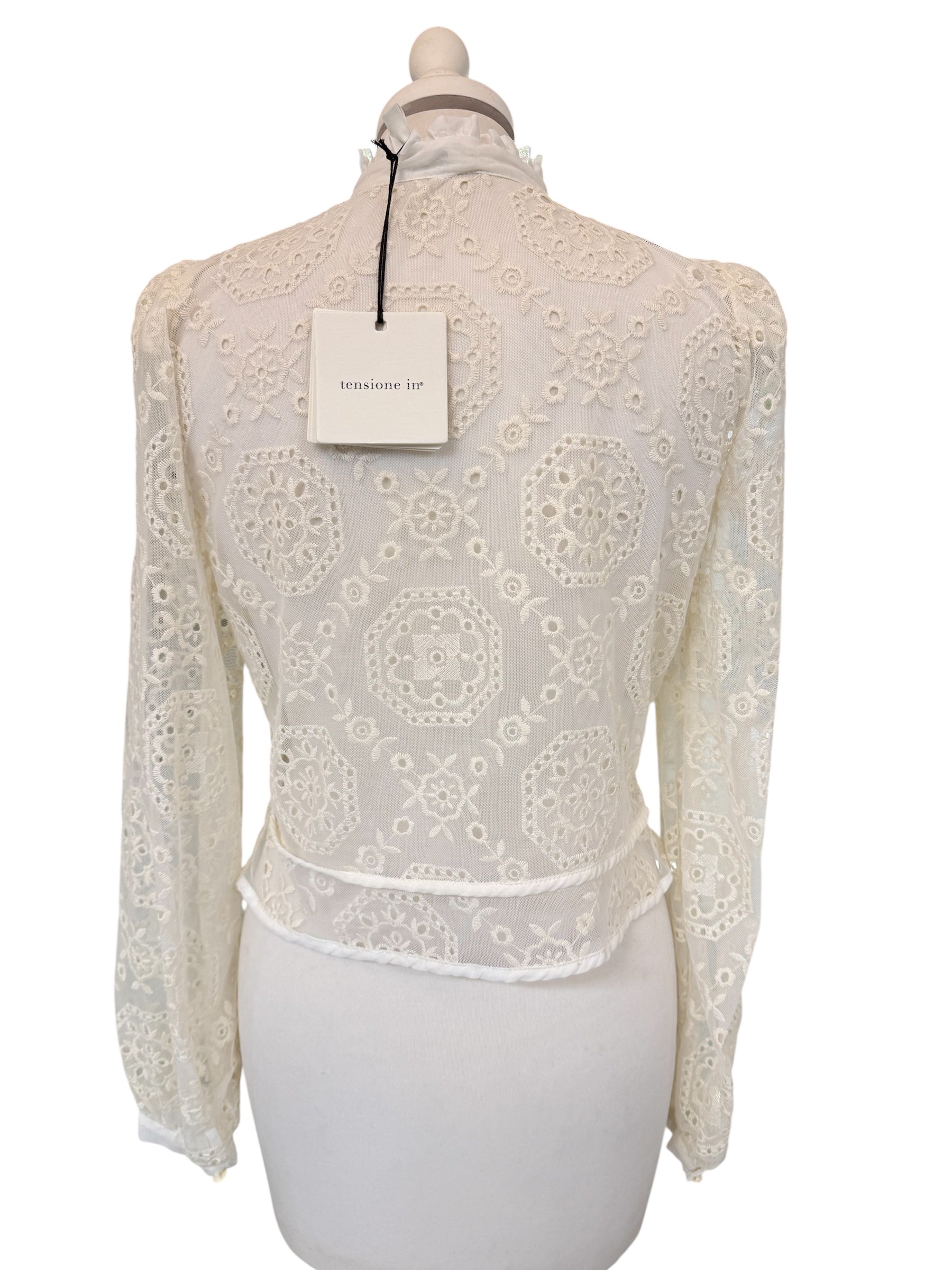 Camicia ricamo pizzo con alamari