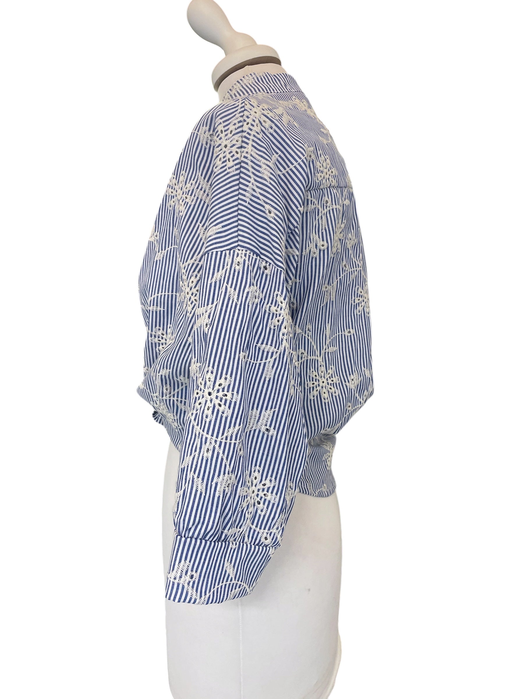Camicia ricamata unica variante taglia unica