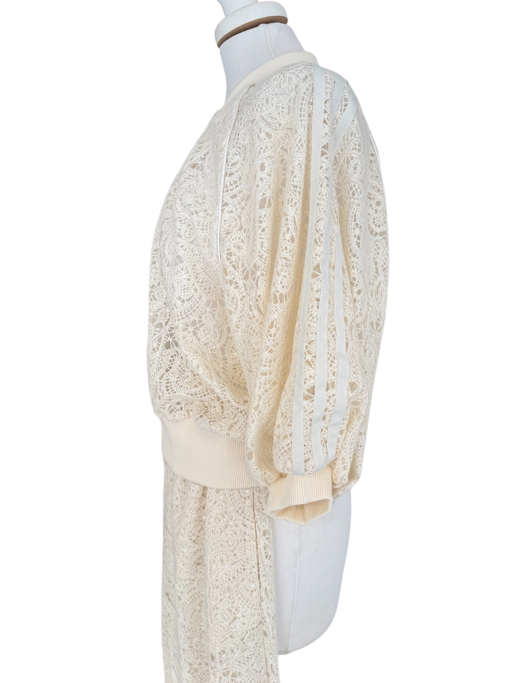 Bomber in pizzo con micropaiettes