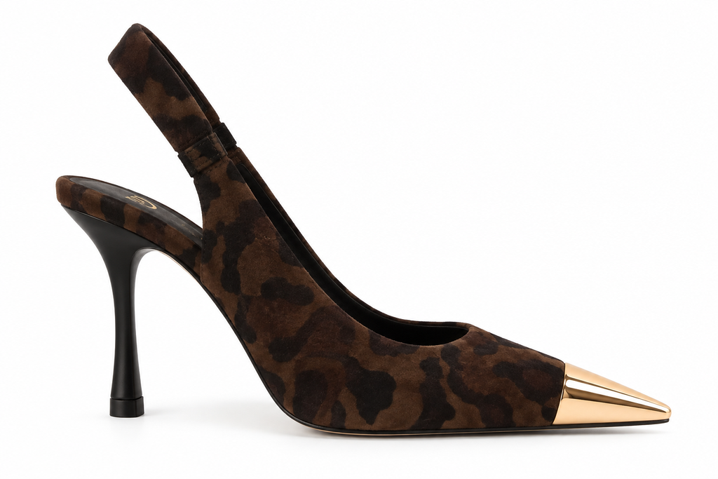 Sling back maculata alta con punta in metallo