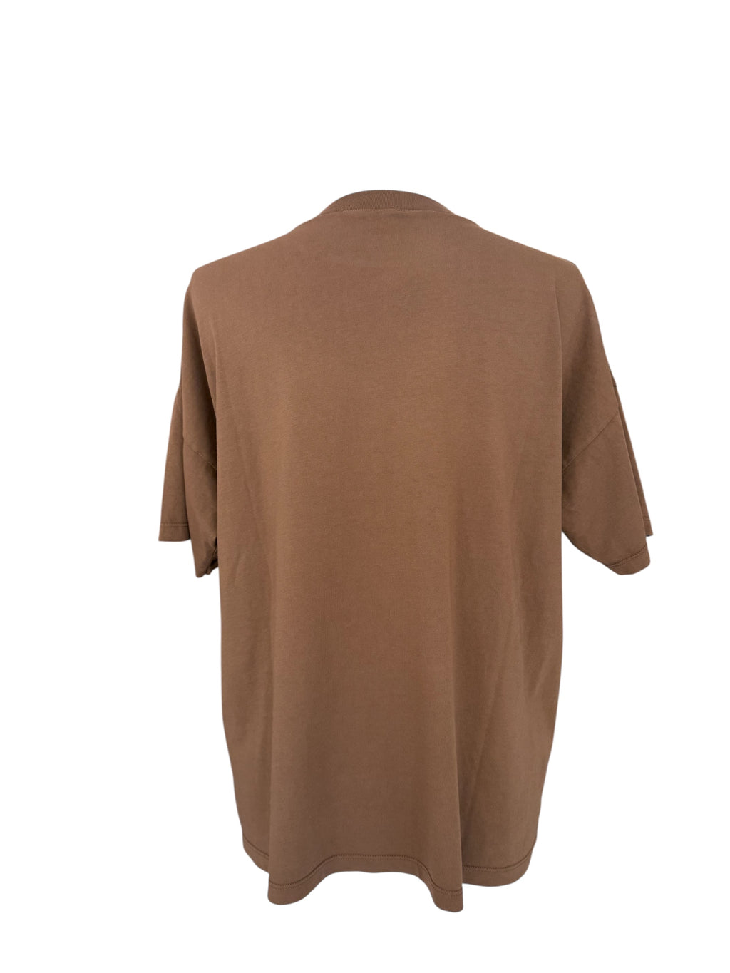 T-shirt over marrone barboncino