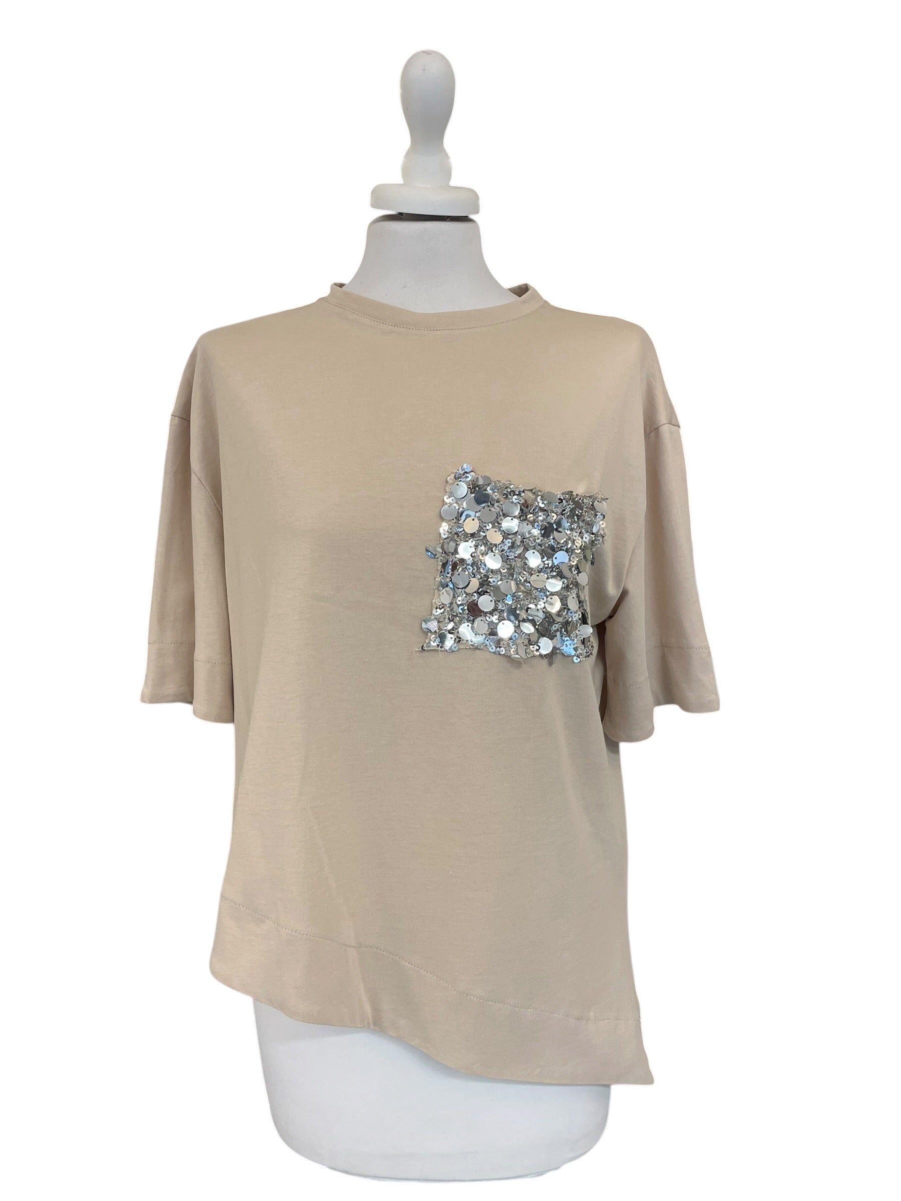 T-shirt asimmetrica taschino paiettes