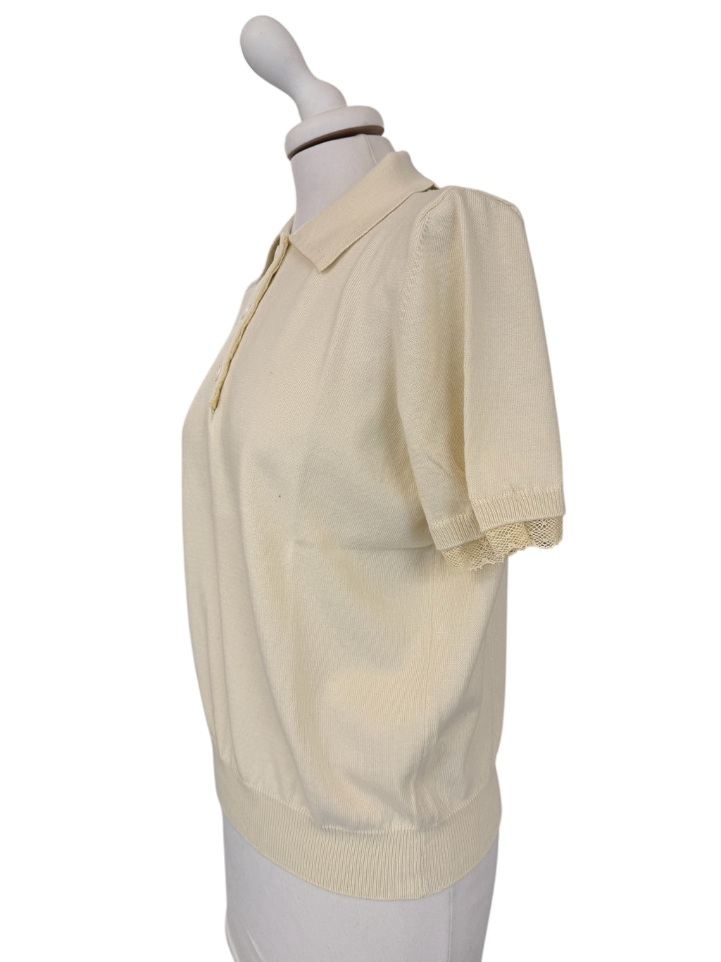 Polo con dettaglio pizzo