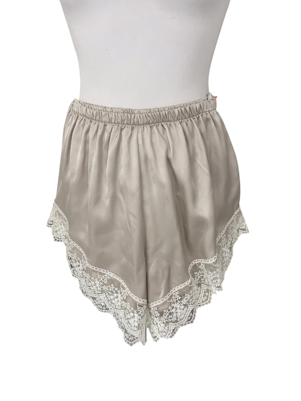 Short gesso con pizzo P30035AT unica variante