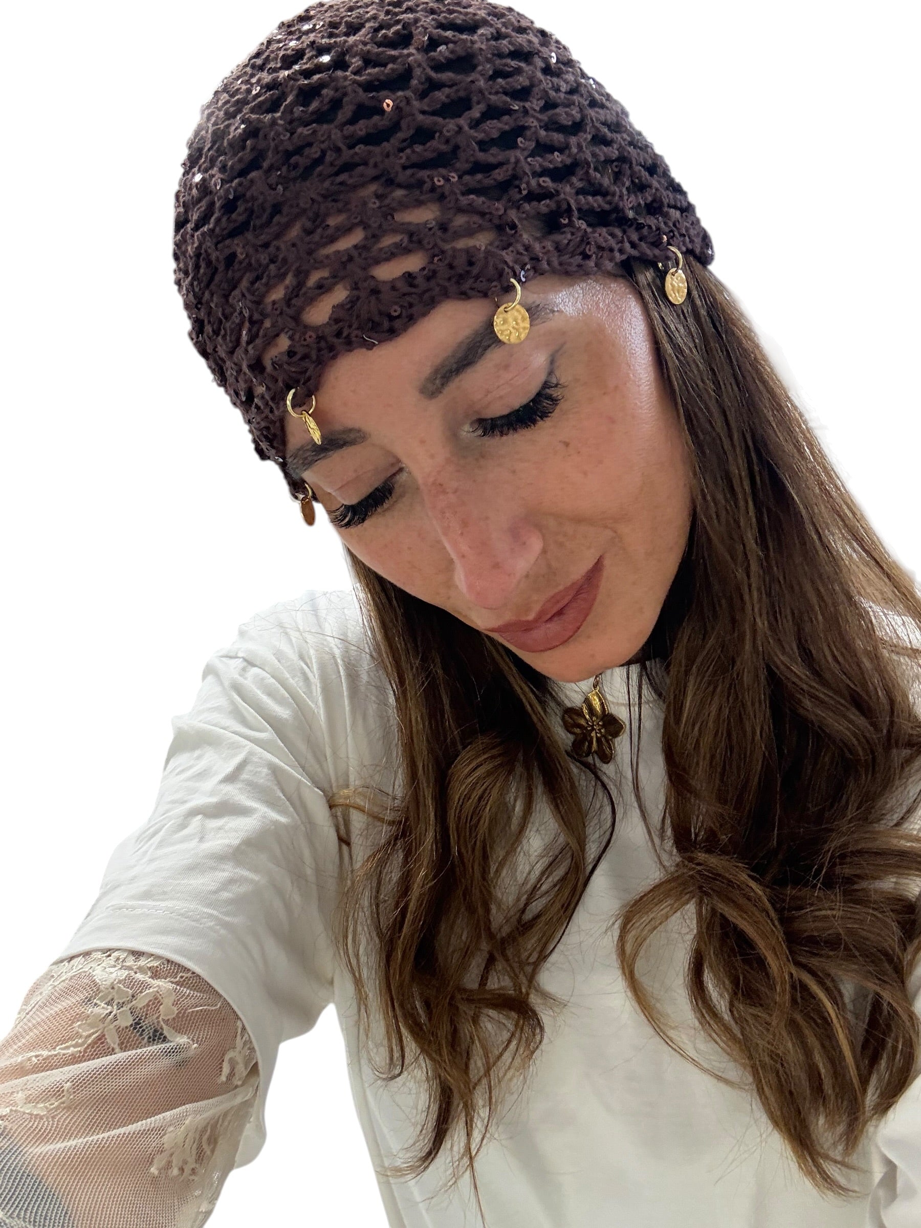Cappellino crochet moro ciondoli