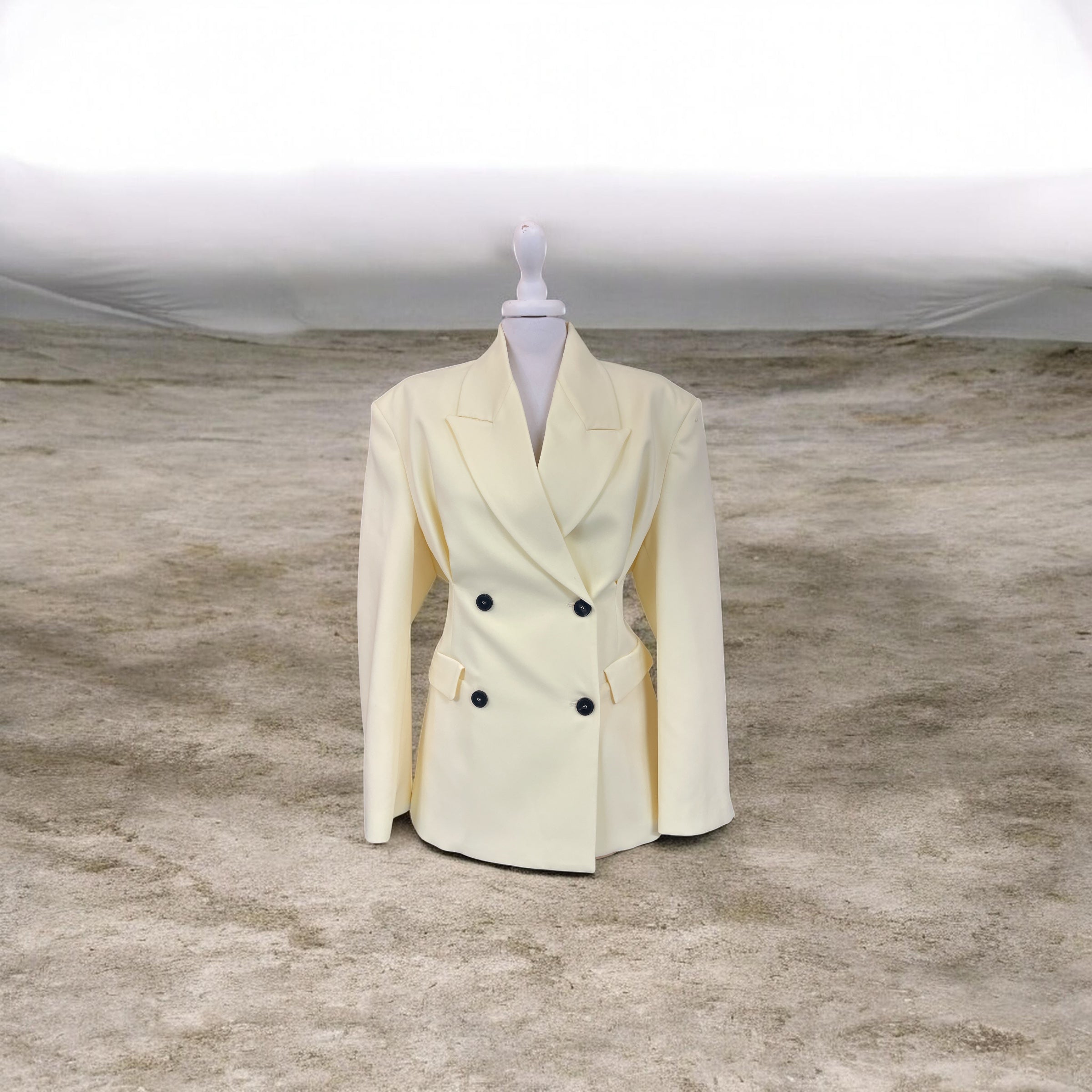 Giacca doppio petto riprese sul dietro gialla