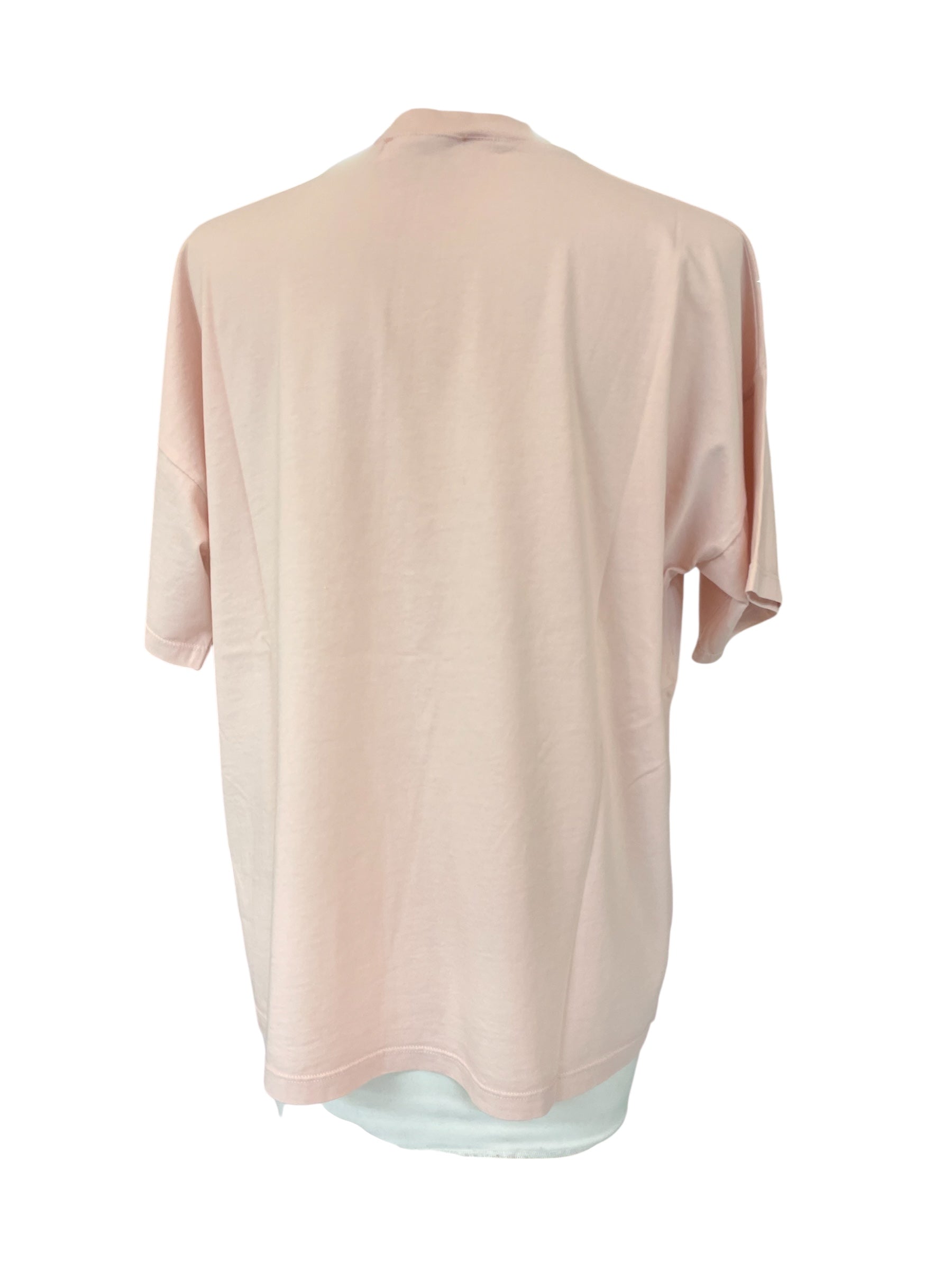 T-shirt over vicolo